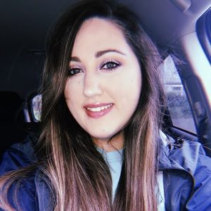 Meet your Posher, Adrienne